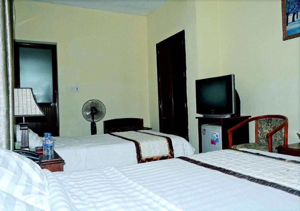 Hai Au Hotel Hai Phong Bagian luar foto
